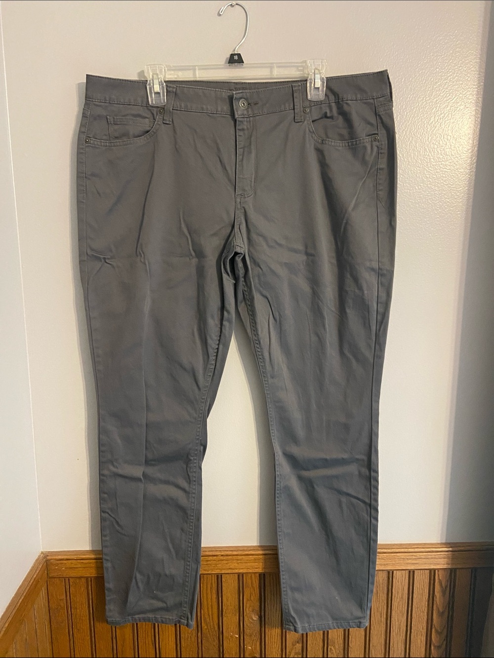 Arizona Jean Company Straight Leg Pants in Gray